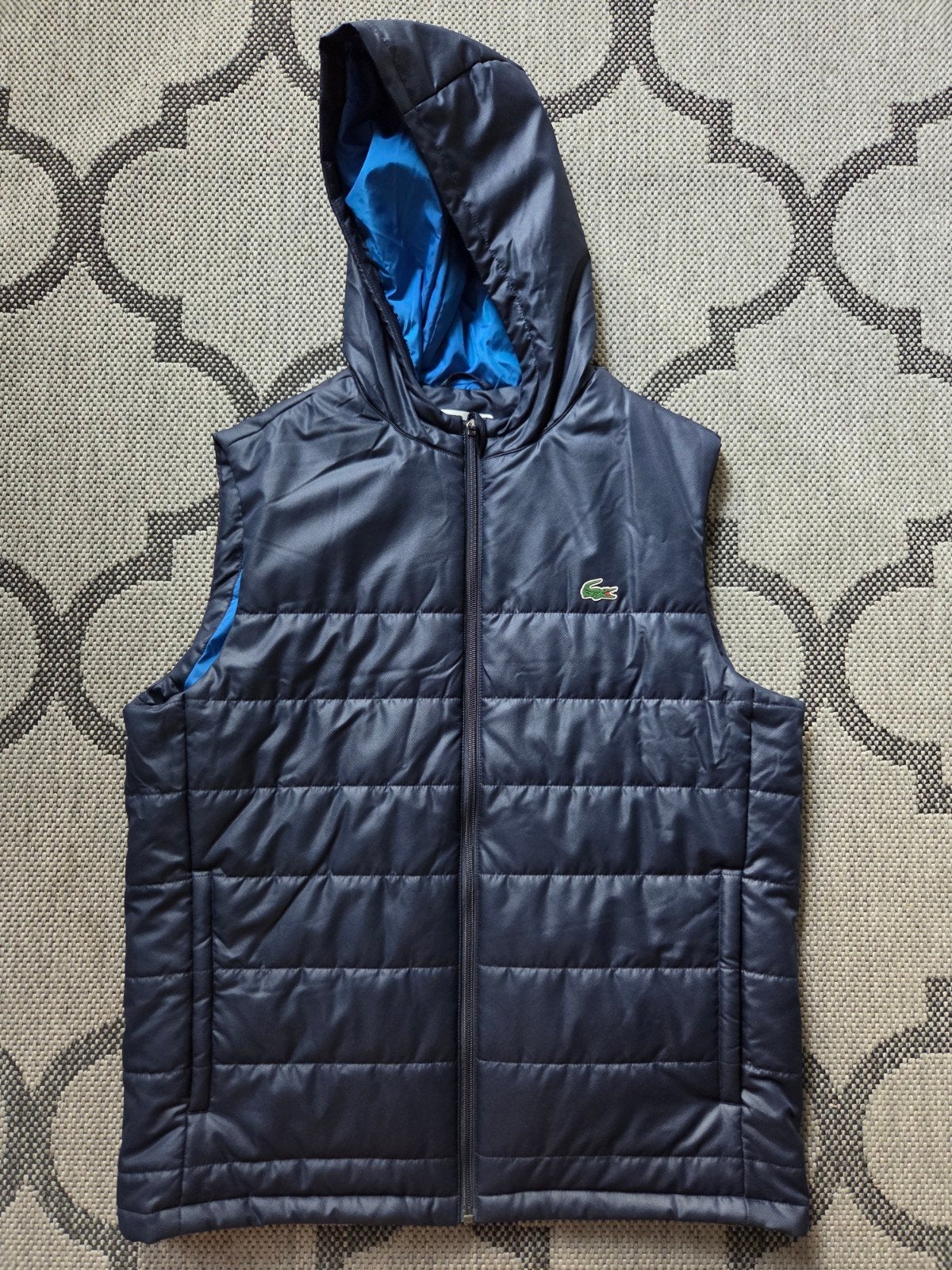 Lacoste bodywarmer maat 5, nieuw, 120 euro

Bij vragen maile, Kleding | Heren, Ophalen, Nieuw, Maat 48/50 (M)
