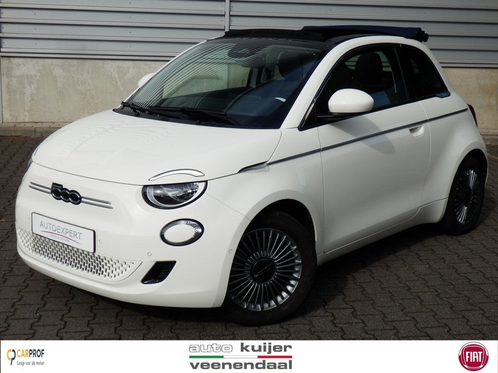 Fiat 500E 42 kWh Icon 42 kWh | Cabrio blauwe kap | Camera |, Dealer onderhouden, Gebruikt, 4 stoelen, Wit