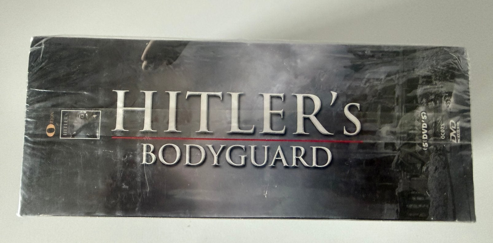 Hitler's Bodyguard DVD Boxset NLO Nieuw, Cd's en Dvd's, Dvd's | Documentaire en Educatief, Engels, Nederlands, Inclusief doosje