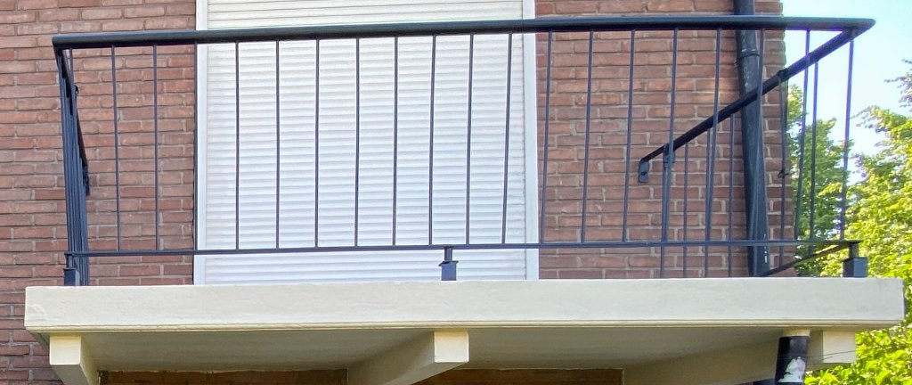 Balkonhek B 269,5 x D 89,5 x H 80 cm, Tuin en Terras, Tuinhekken en Hekwerk, Ophalen, Gebruikt, IJzer, Spijlenhekwerk