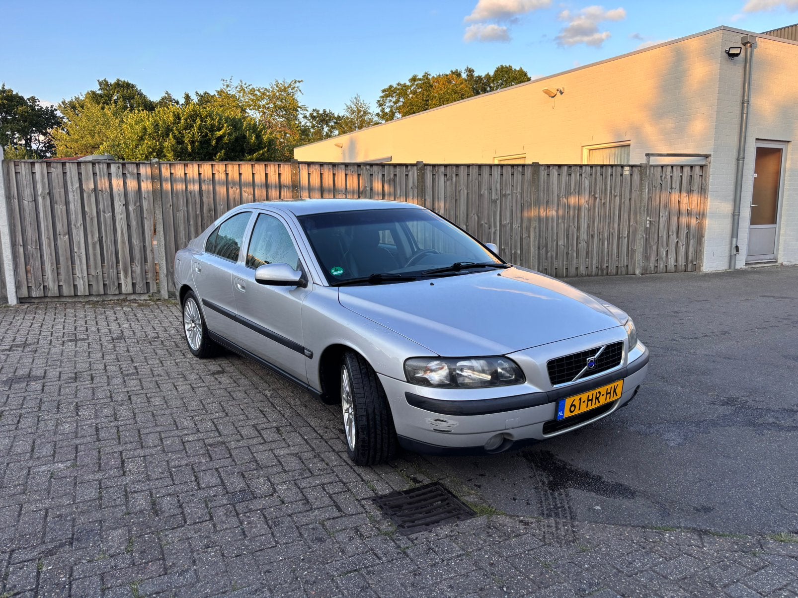 Volvo S60 2.4 170PK, Automaat, Dealer onderhouden, Bluetooth, Zwart, 1476 kg, 2435 cc, Particulier