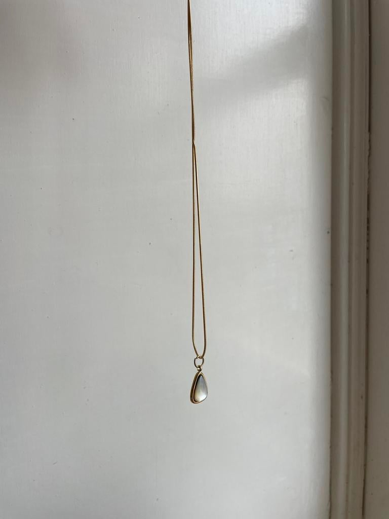 Ketting goudkleurig parelmoer nieuw, Ophalen of Verzenden, Nieuw, Goud, Overige materialen