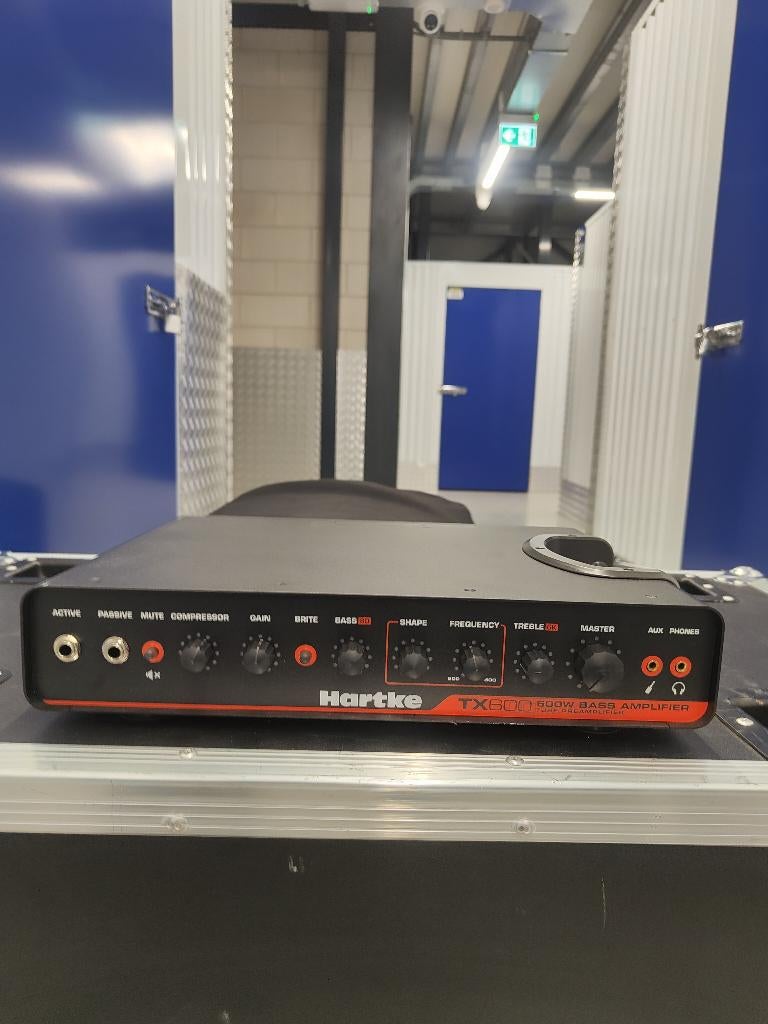 Bass Amp & Speakers, Muziek en Instrumenten, Ophalen, Gebruikt, Basgitaar, 100 watt of meer