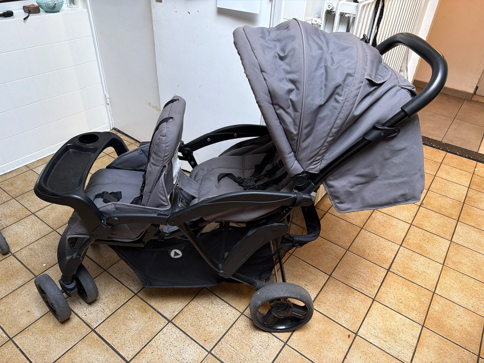 Praktische Duowagen - Ideaal voor twee kinderen, Kinderen en Baby's, Gebruikt, Duowagen, Ophalen, Kinderwagen