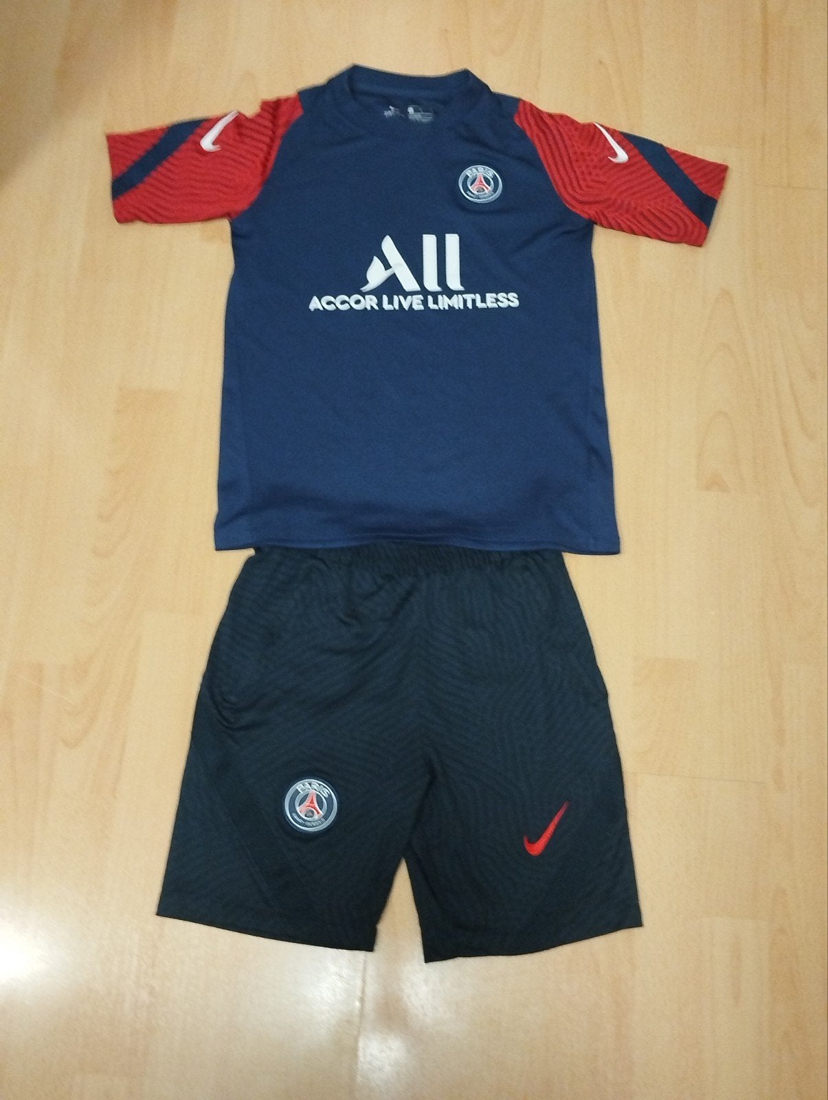 PSG voetbaltenue maat 147/158, Gebruikt, Sport- of Zwemkleding, Ophalen of Verzenden, Nike
