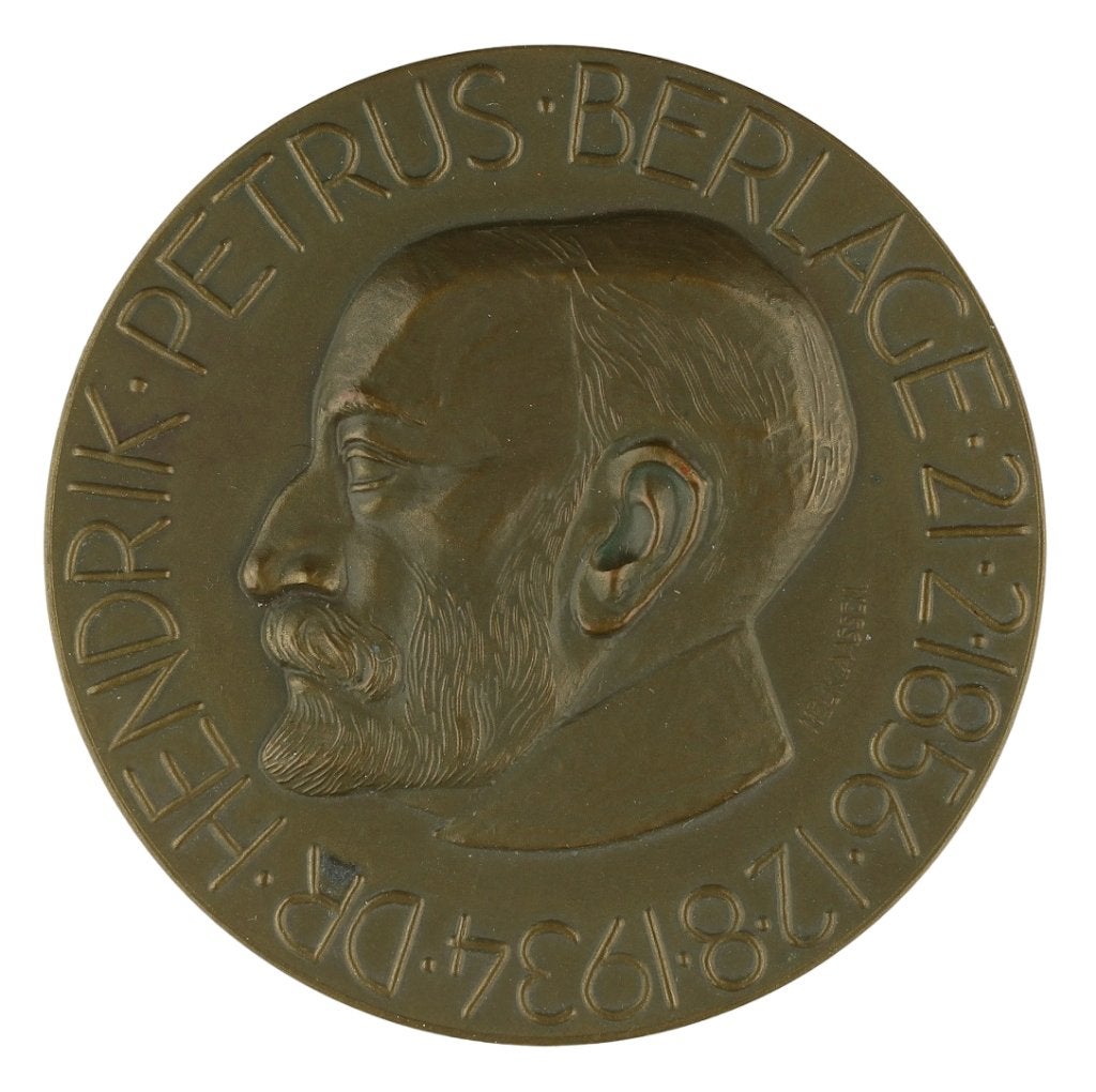Penning VPK 1934 Nel Klaassen : Dr H.P. Berlage, Postzegels en Munten, Penningen en Medailles, Verzenden, Brons, Nederland