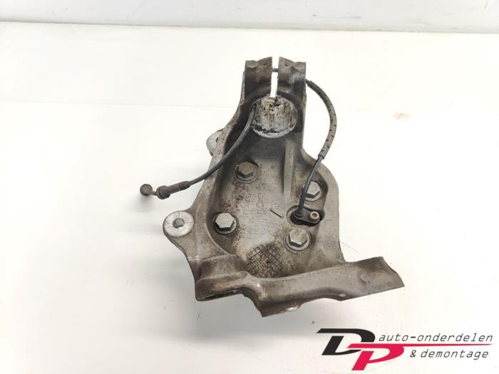 Fusee links-voor van een BMW 1-Serie, Gebruikt, -, -, Ophalen of Verzenden