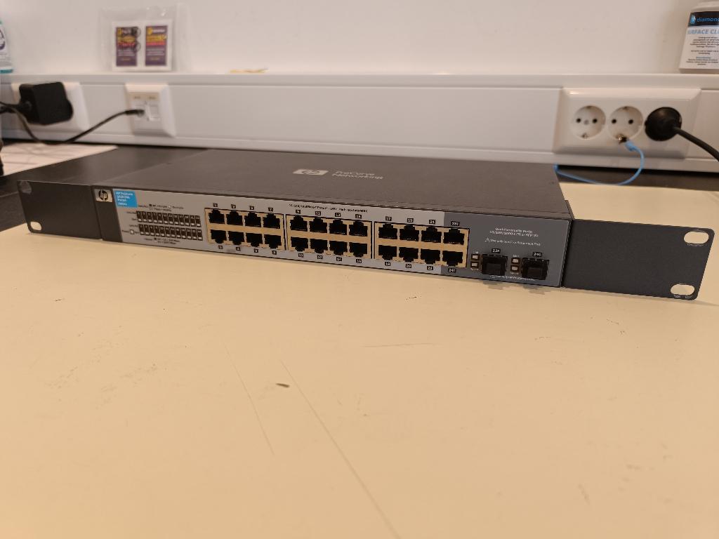 HP procurve J9561A, Computers en Software, Netwerk switches, Ophalen, Gebruikt