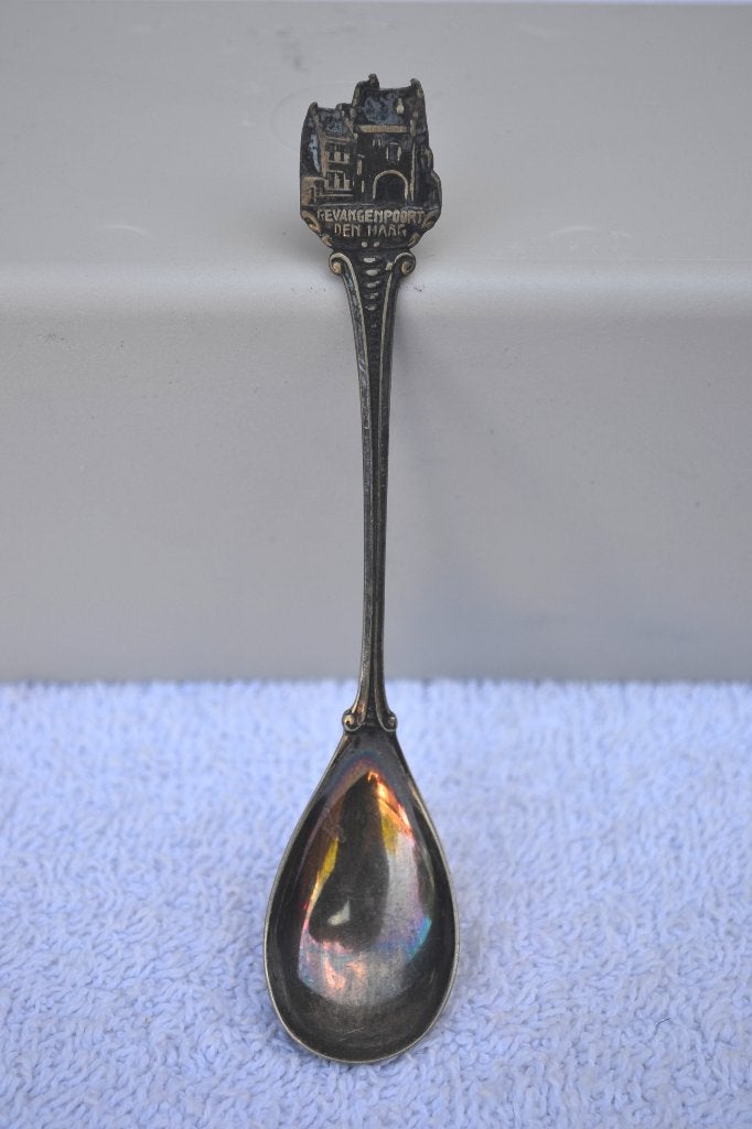 Mooi zilver thee lepeltje. Gevangenpoort.  NR 8860, Ophalen of Verzenden