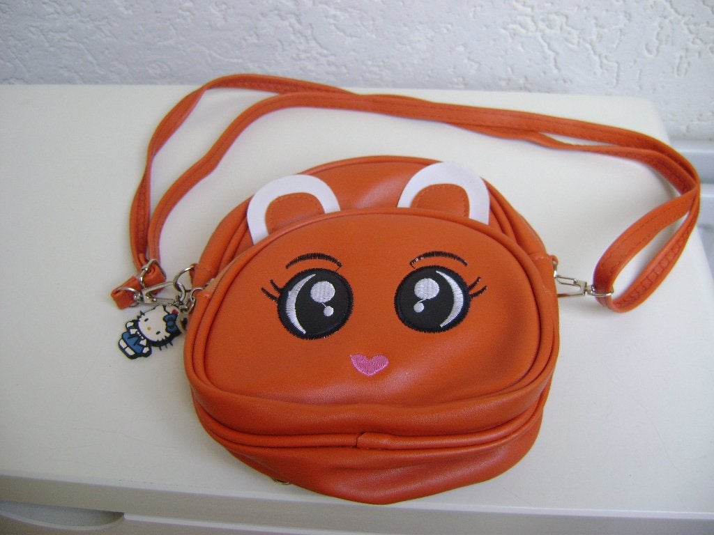 schouder en rug tas van hondje voorvak met rits 19hoogx18br, Kinderen en Baby's, Kinderspulletjes, Ophalen of Verzenden, Zo goed als nieuw