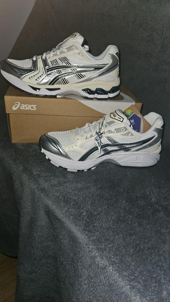 Gel Kayano's, Ophalen of Verzenden, Nieuw, Zwart