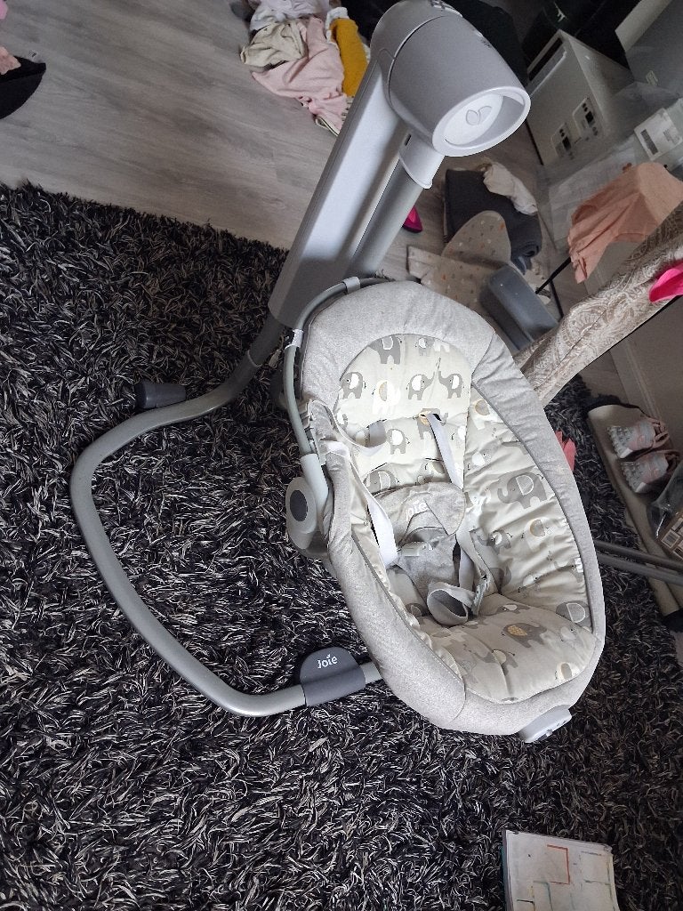 Joie Wieg/Schommelstoel - Zo goed als nieuw, Kinderen en Baby's, Ophalen of Verzenden, Zo goed als nieuw, Wieg