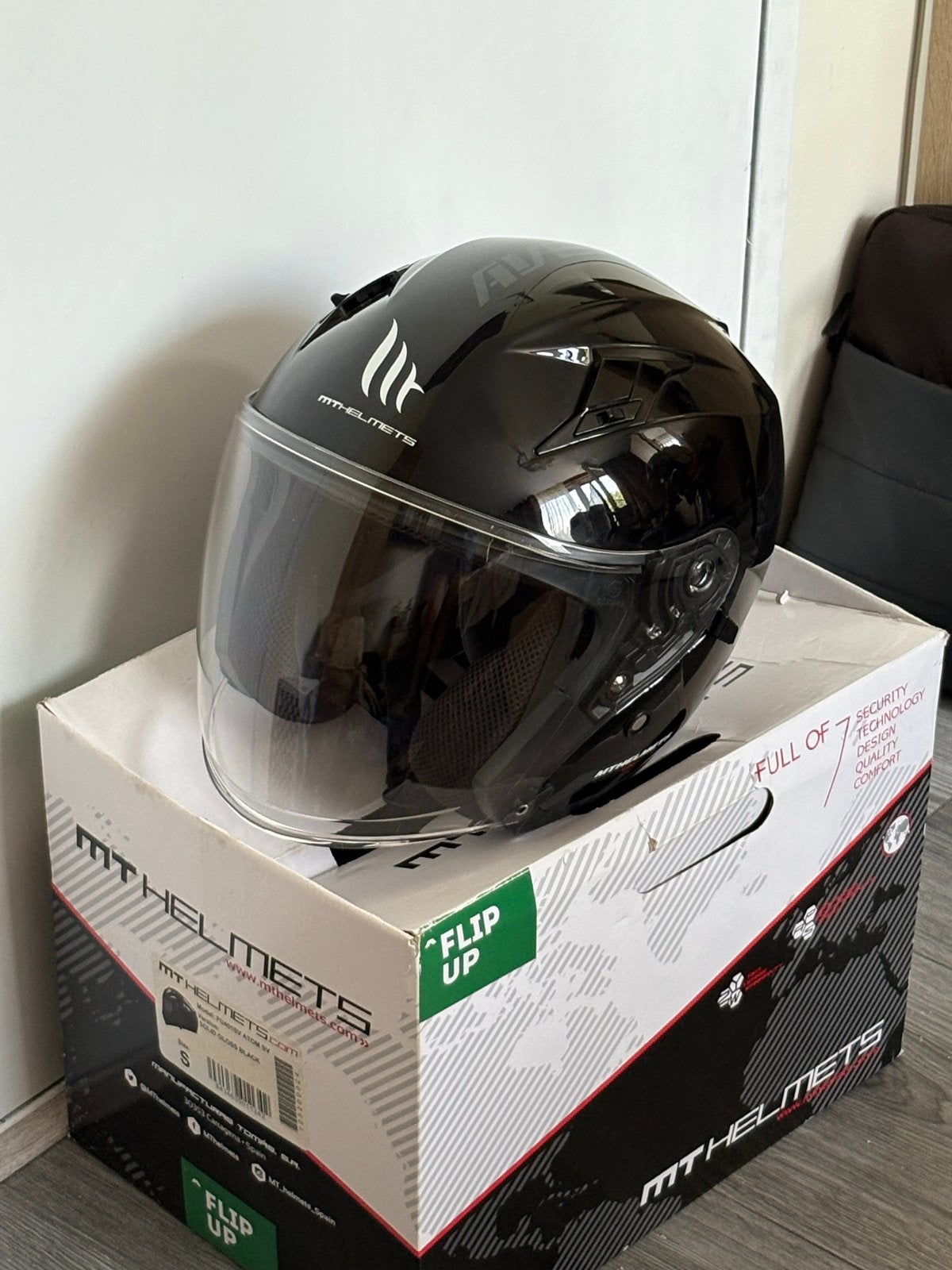MT Helmets Atom SV Solid Gloss Black - Nieuw in doos, Motoren, Systeemhelm, S, Nieuw met kaartje, Overige merken