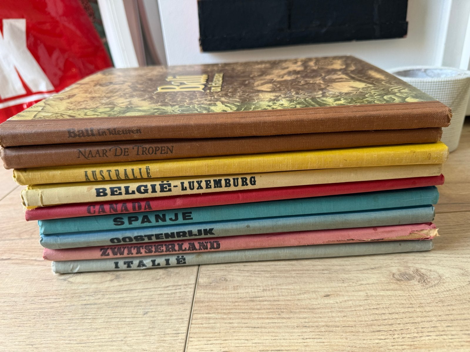 Douwe Egberts Plaatjesalbums - 9 Stuks, Boeken, Ophalen of Verzenden, Gelezen, Plaatjesalbum