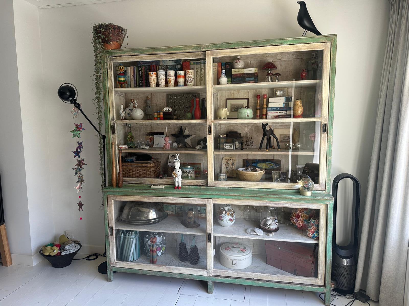 Mooie buffet / vitrine kast, Ophalen, Zo goed als nieuw, 25 tot 50 cm, 150 tot 200 cm