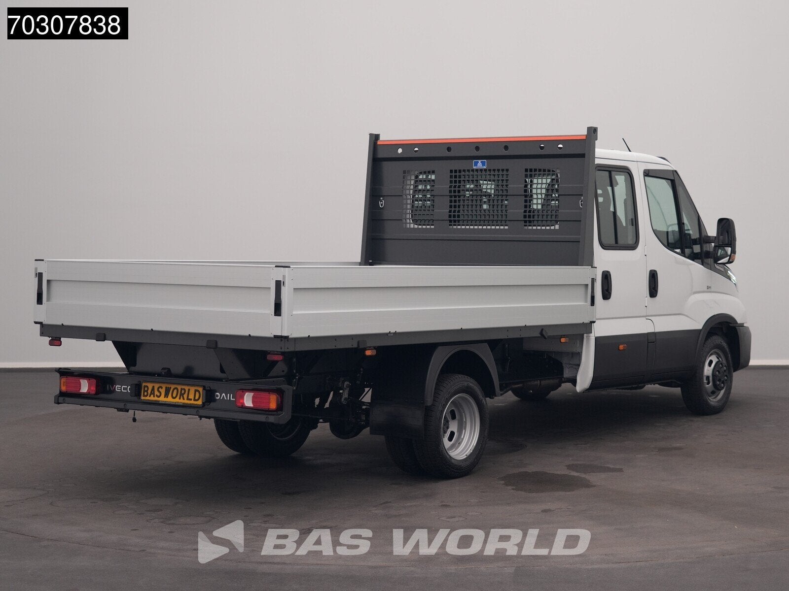 Iveco Daily 35C21 3.0L Open Laadbak Dubbel Cabine 210PK Dubb, Auto's, Automaat, Stof, Euro 6, 4 cilinders