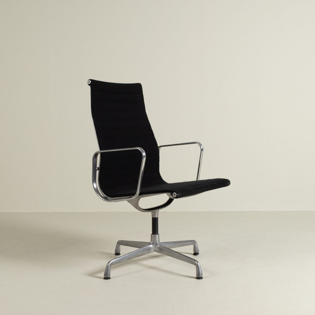 Vitra Eames EA 112 Stoel Zwart Hopsak - Aluminium, Vitra, Niet ingevuld, Niet ingevuld