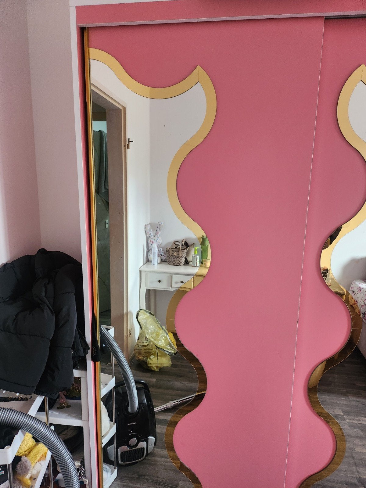 mooie meiden roze kleidingkast, Ophalen