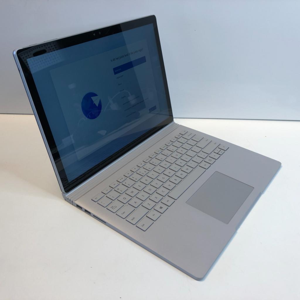 Microsoft Surface Book 1 | i5 | 256GB | 8GB | Nette Staat, Microsoft, Zo goed als nieuw, Support@microsoft.com, Microsoft Corporation
One Microsoft Way
Redmond, WA 98052-6399
USA