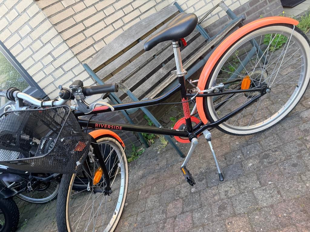 Riverside meisjesfiets met mandje - Zwart/Oranje, Ophalen, Zo goed als nieuw, Versnellingen