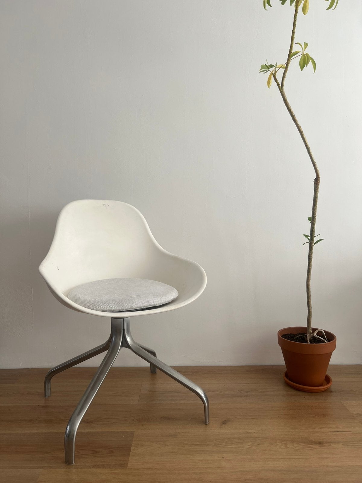 Ikea Jakob Eetkamer Stoelen door Chris Martin. 4x, teab., Ophalen, Zo goed als nieuw, Wit