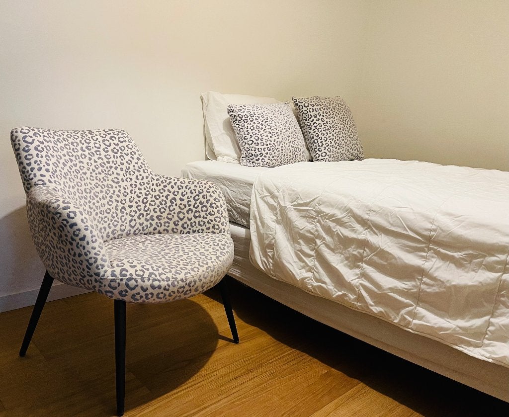 Boxspring bed, zo goed als nieuw 140x200, Ophalen, Wit, 140 cm, 200 cm