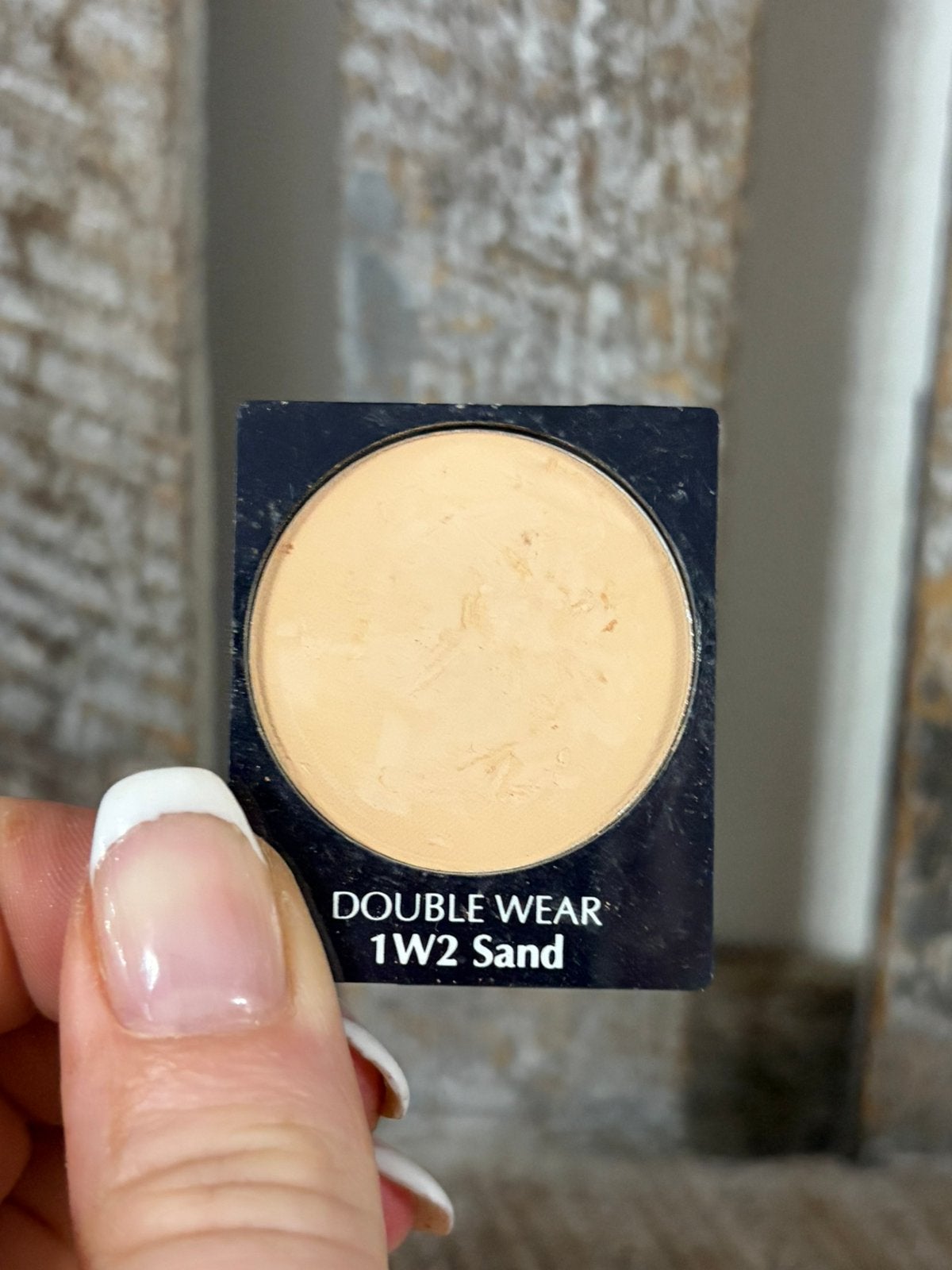 Estee lauder Double Wear mini Poeder 1W2, Ophalen of Verzenden, Zo goed als nieuw, Beige, Gehele gezicht