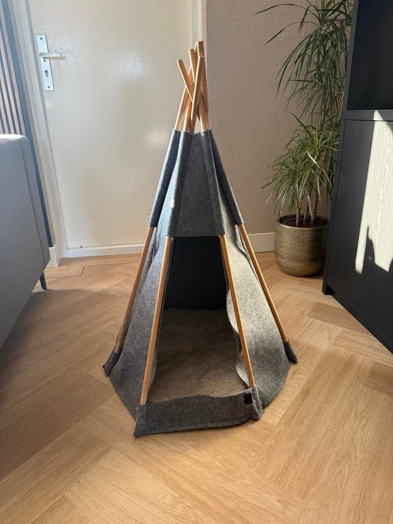 Tipi tent / huisje voor kleine hond of kat, Ophalen of Verzenden, Zo goed als nieuw