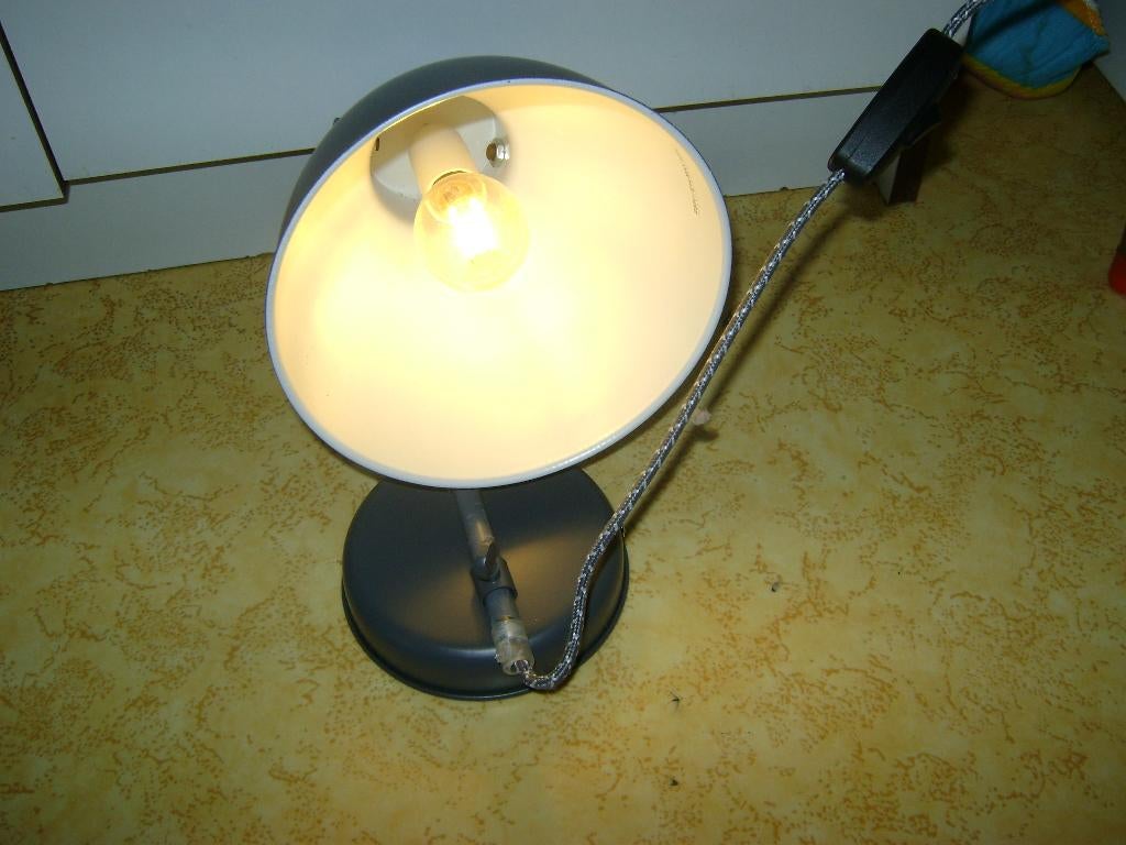 grijze metalen bureau leeslamp hang en staan is draaibaar, Ophalen of Verzenden, Zo goed als nieuw, Metaal