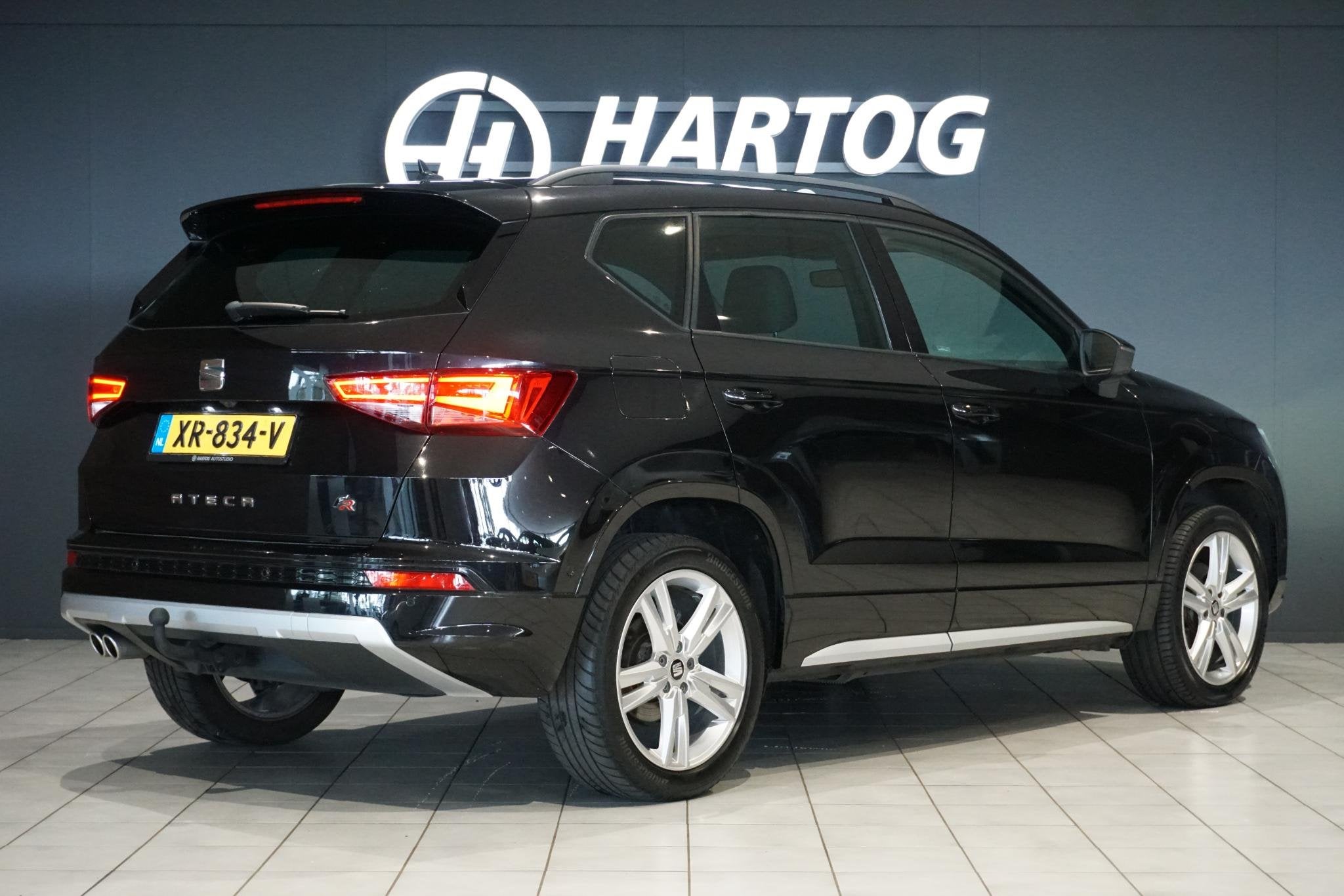 SEAT Ateca 1.5 TSI FR Business Intense + CAMERA / ALCANTARA, Auto's, 4 cilinders, 150 pk, Zwart, Origineel Nederlands