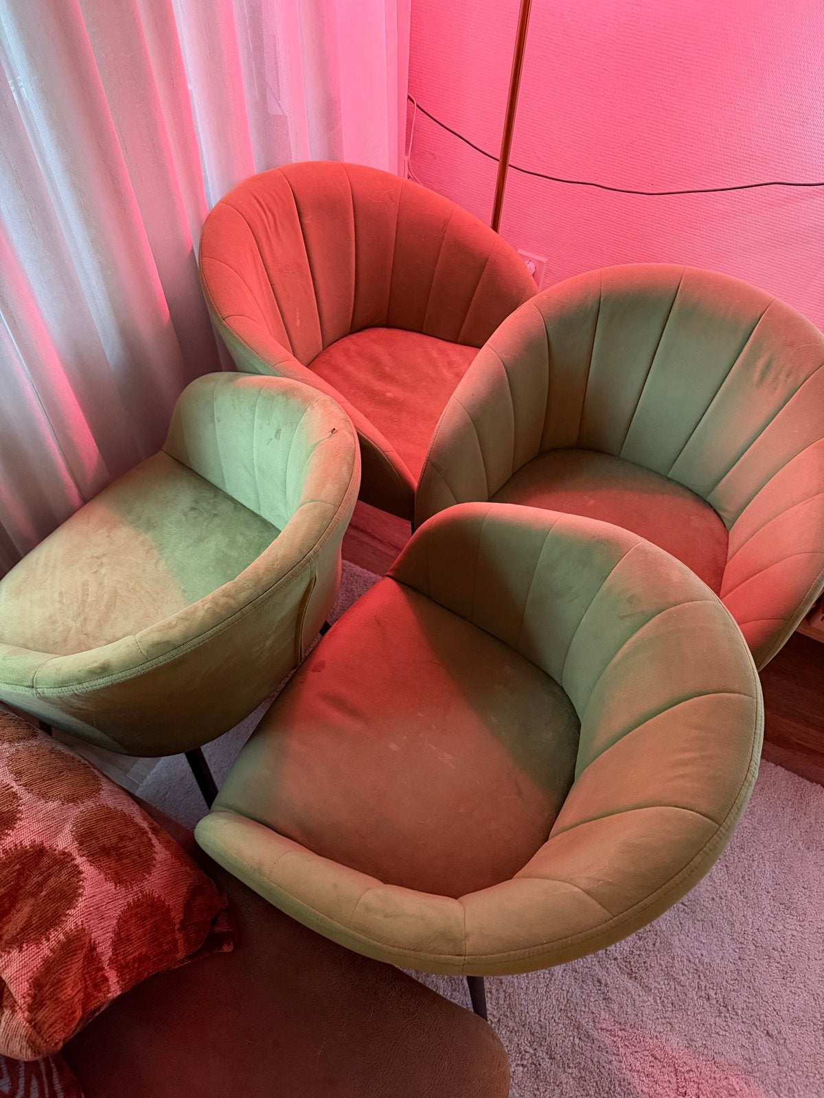 Set van 4 groene fluwelen eetkamerstoelen, Huis en Inrichting, Fauteuils, Ophalen, Minder dan 75 cm, Zo goed als nieuw, Stof