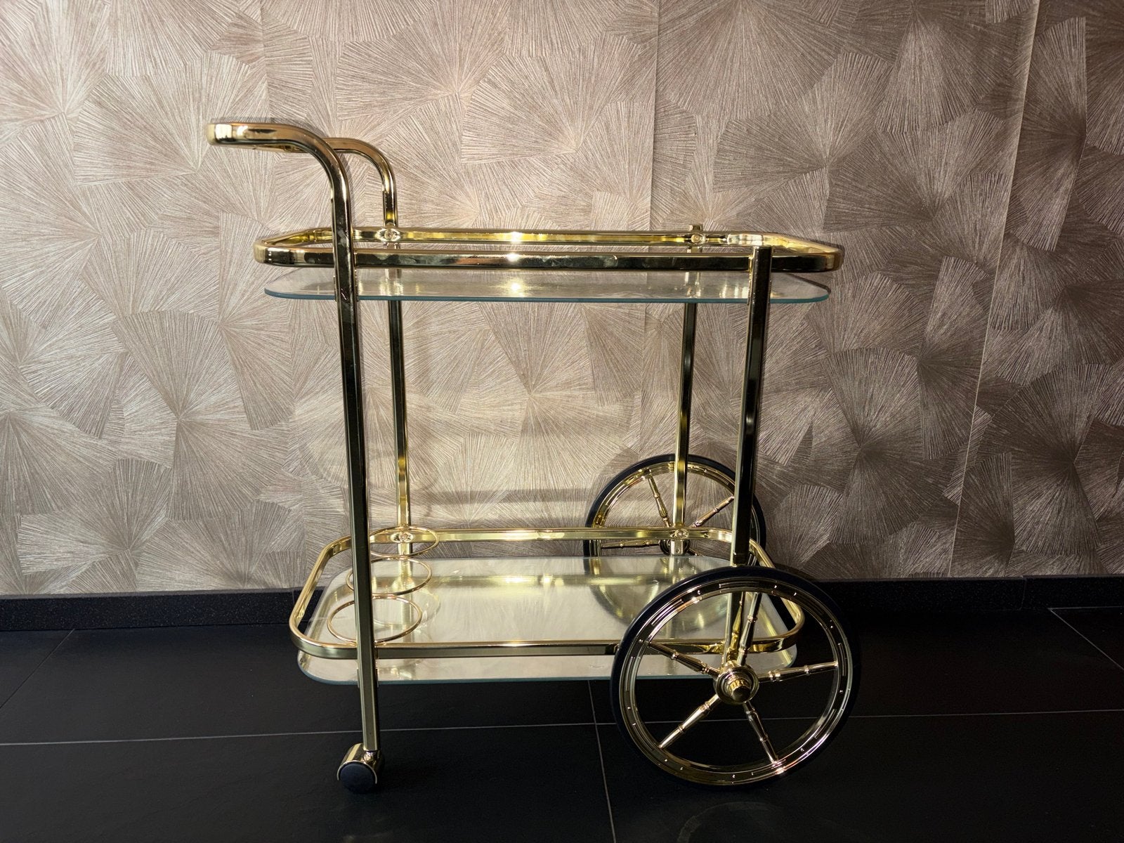 Luxe Gouden Serveerwagen met Glazen Bladen, Huis en Inrichting, Ophalen of Verzenden, Zo goed als nieuw