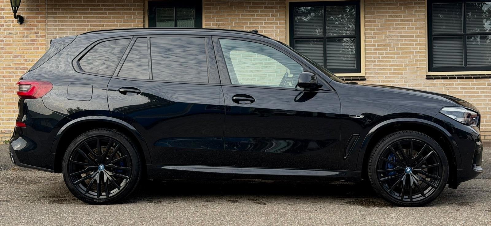 BMW X5 XDrive45e High Executive|M SPORT|FULL OPTIONS, Auto's, Dealer onderhouden, Gebruikt, Zwart, Vierwielaandrijving