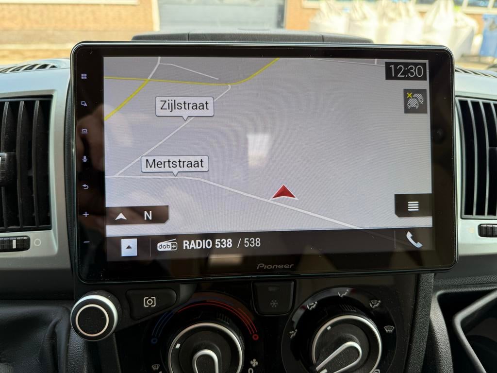 Fiat ducato Pioneer AVH-Z1000DAB camper navigatie systeem, Auto diversen, Autoradio's, Ophalen of Verzenden, Zo goed als nieuw