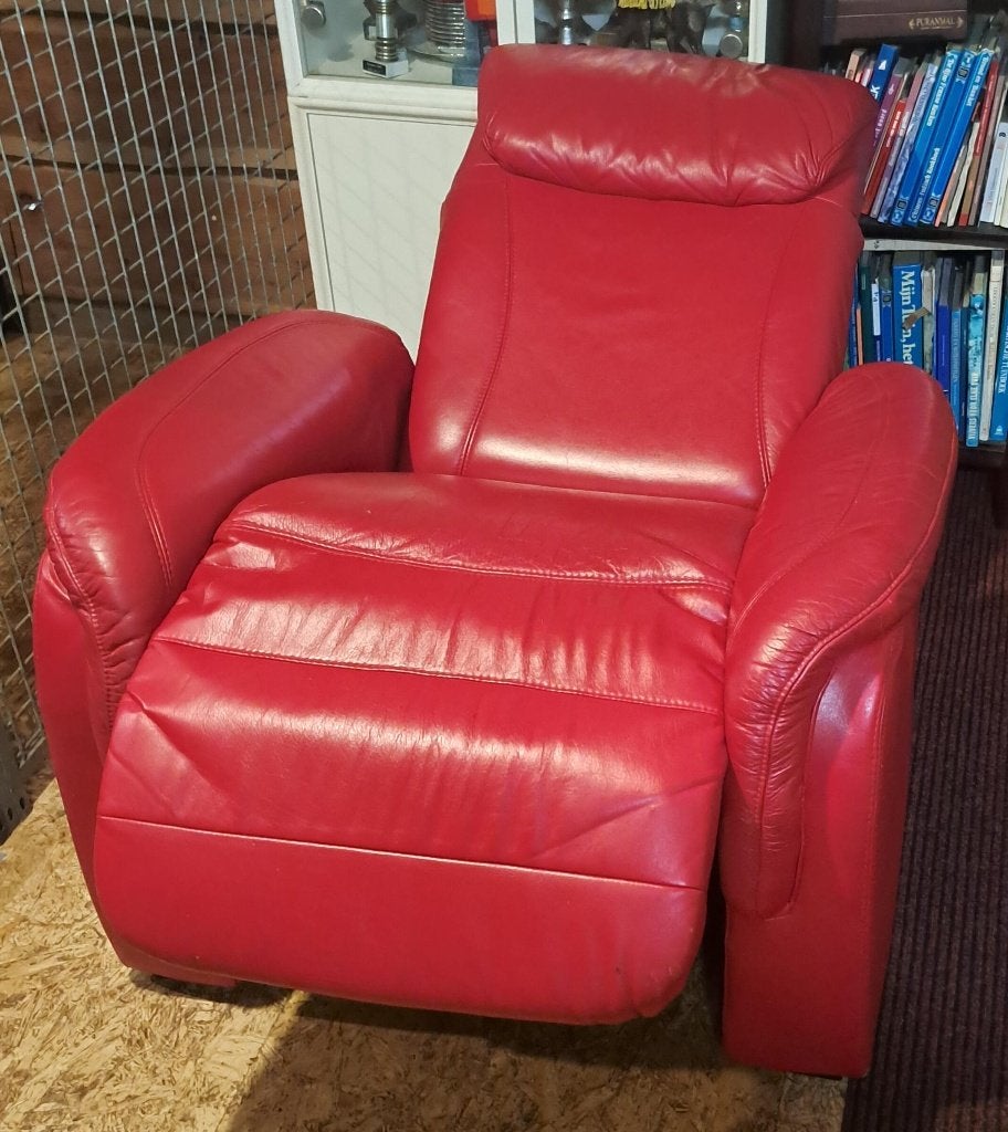 rode leren relaxstoel, Ophalen, Gebruikt, 75 tot 100 cm, 75 tot 100 cm