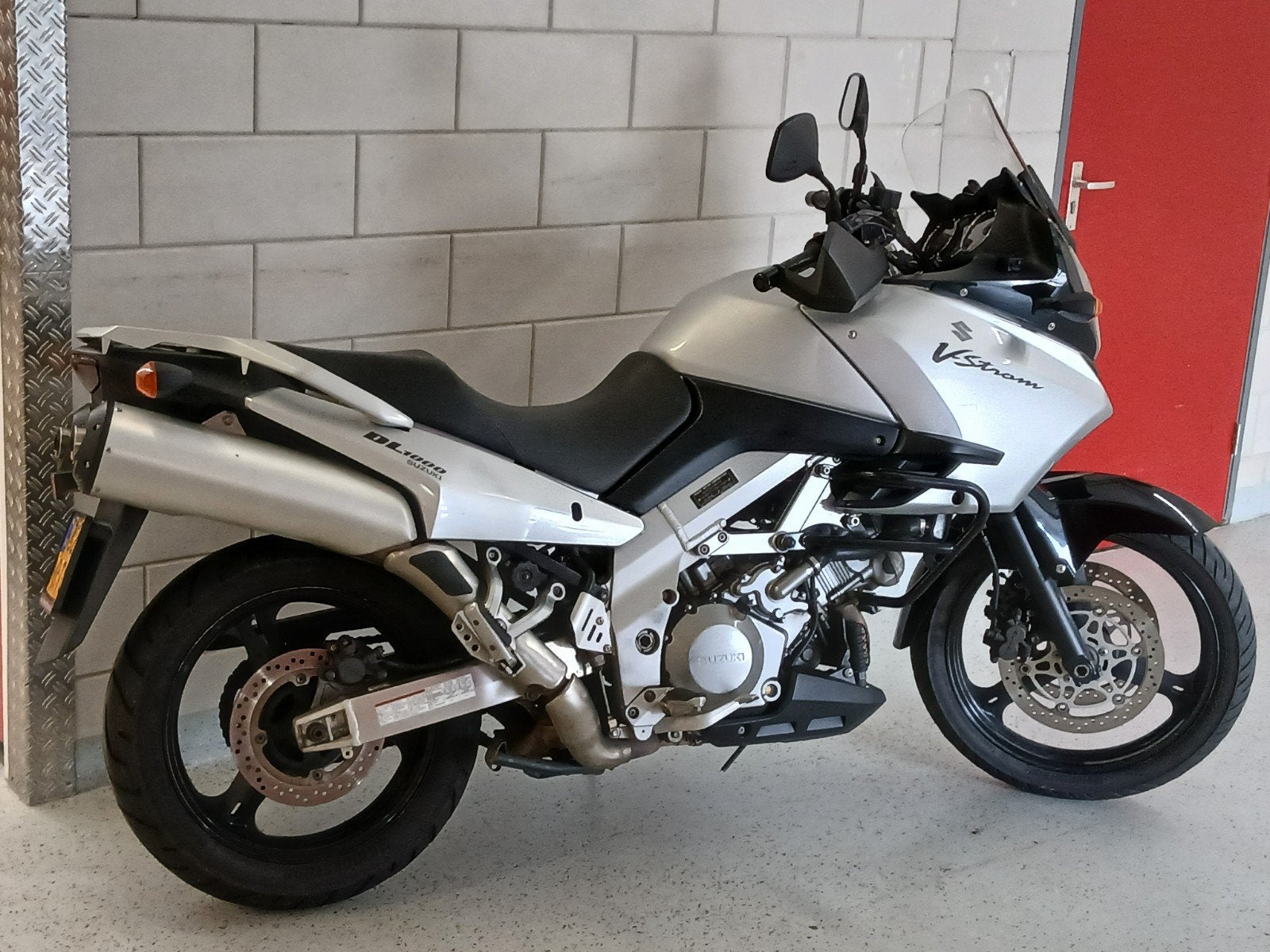 Suzuki DL1000 V-strom all road adventure bike* Heel netejes*, Motoren, Motoren | Suzuki, 2 cilinders, Motorrijbewijs A, Gebruikt