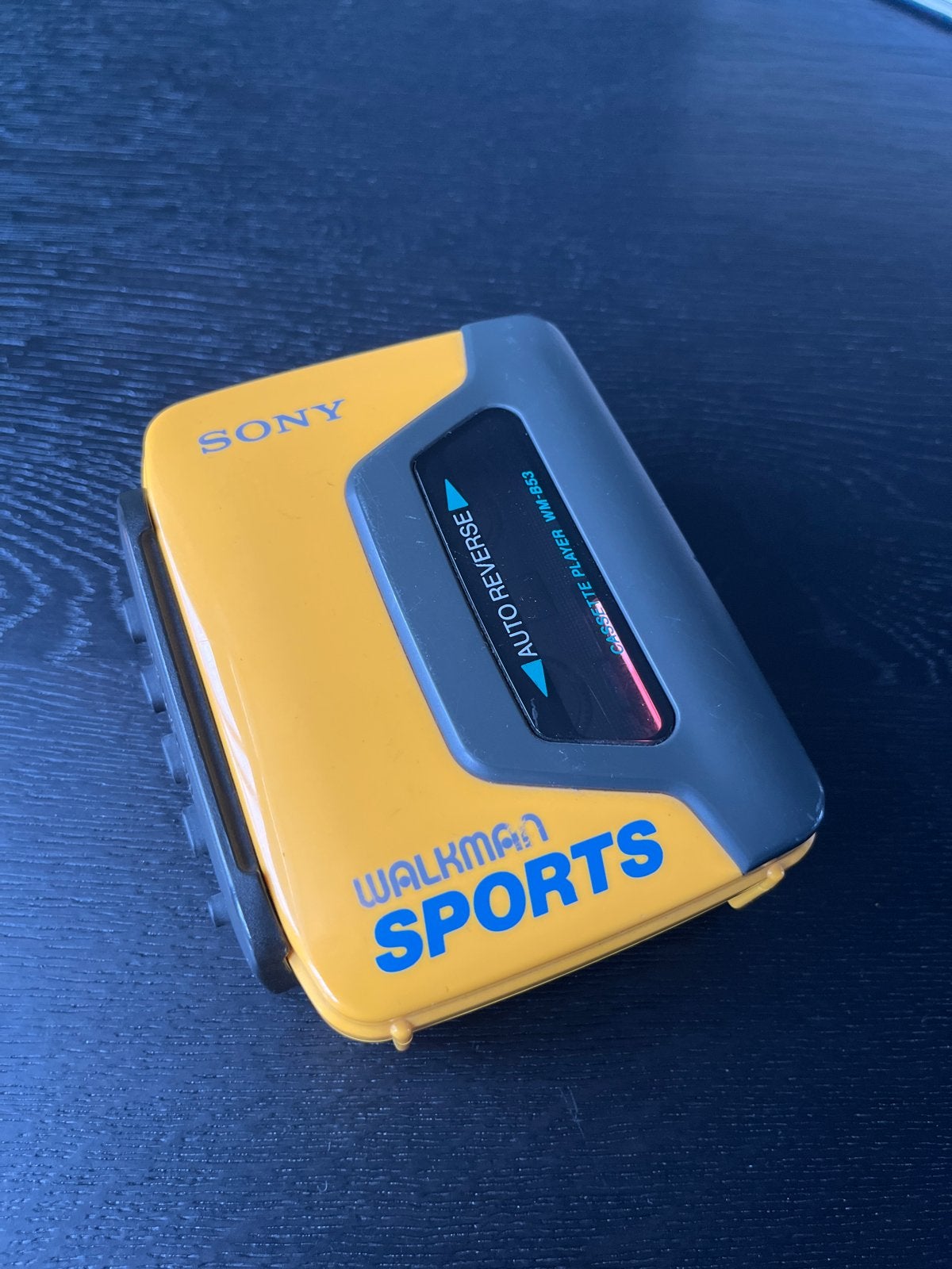 Vintage Sony Walkman Sports WM-B53 Geel, Audio, Tv en Foto, Walkmans, Discmans en Minidiscspelers, Ophalen of Verzenden, Walkman