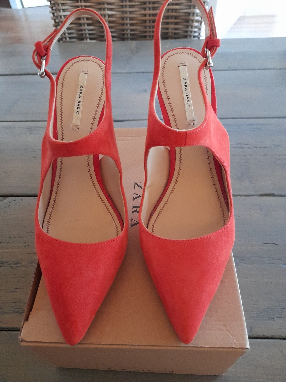 Zara Basic Collection Oranje Pumps Maat 37, Kleding | Dames, Schoenen, Pumps, Oranje, Ophalen of Verzenden, Zo goed als nieuw