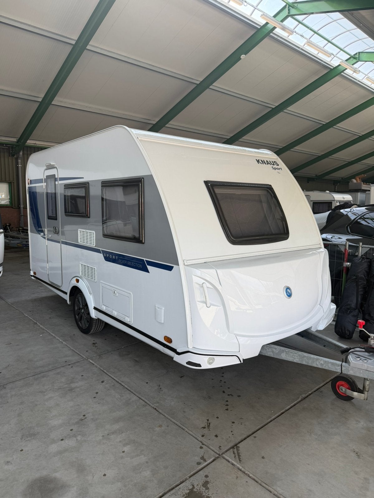 Knaus 400 LK | Gezinscaravan | Voortent | Stapelbed, Koelkast, Bedrijf, Knaus