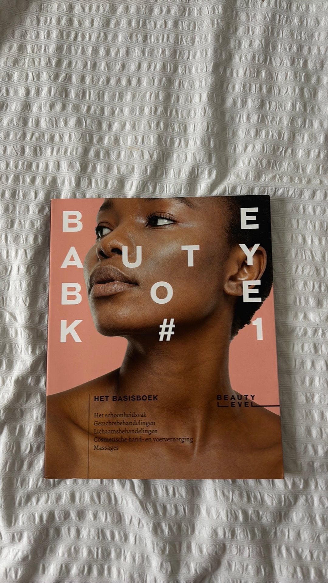Bespeak B.V. - Beauty Level Beautyboek #1, Boeken, Schoolboeken, Ophalen of Verzenden, Zo goed als nieuw, Bespeak B.V., Nederlands