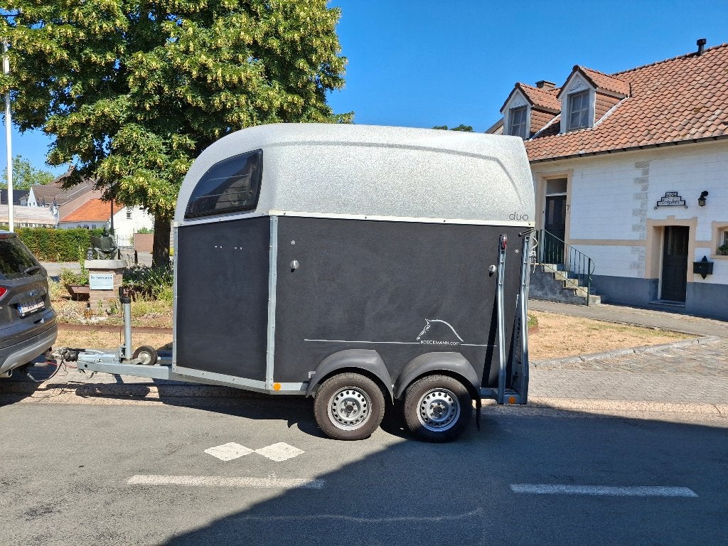 2-paards trailer Böckmann Duo, Dieren en Toebehoren, Ophalen of Verzenden, Zo goed als nieuw, Overige materialen, 2-paards trailer
