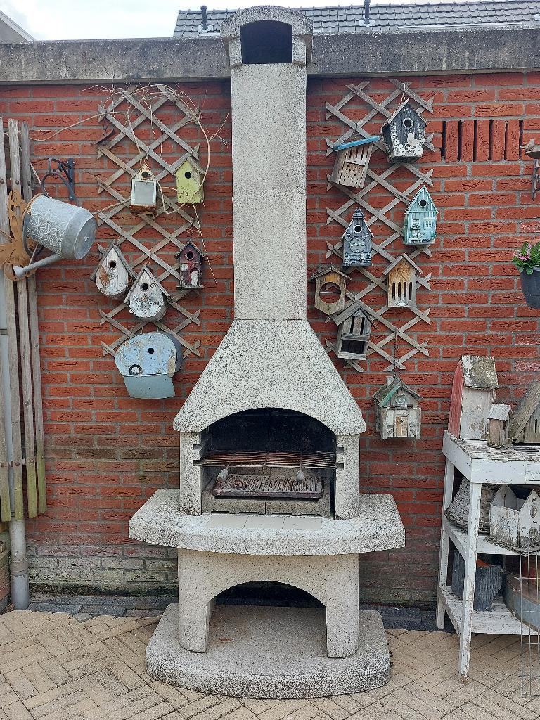 Betonnen Barbecue gratis af te halen, Ophalen, Gebruikt, Onbekend