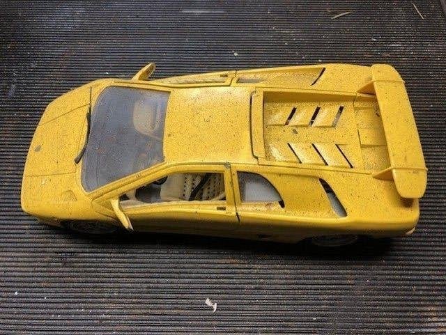 Lamborghini Diablo Barnfind , staat al jaren stil . schaal, Ophalen of Verzenden, Gebruikt, Auto, Bburago