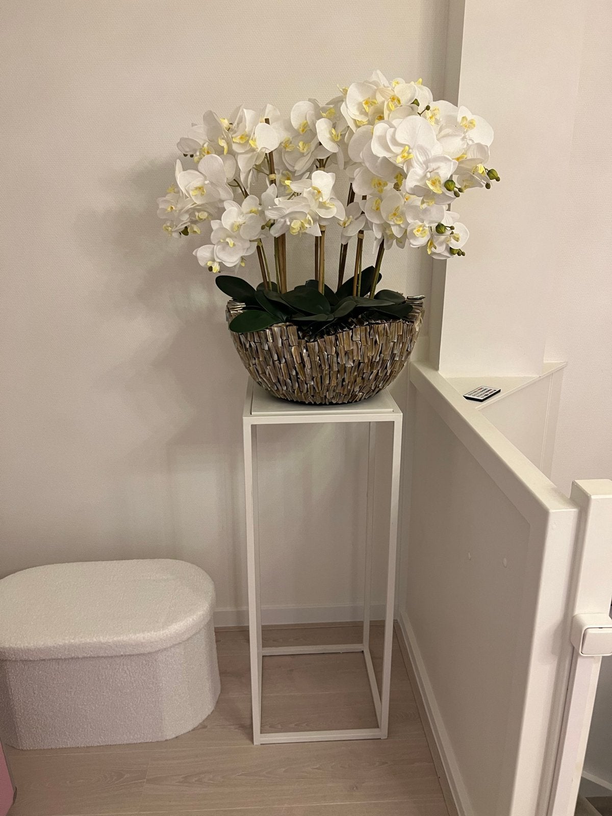 Grote kunst orchideeën in decoratieve pot, Ophalen, Binnen, Kunstplant, Kunststof