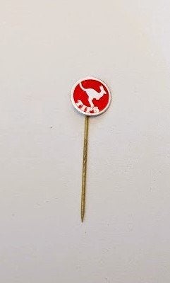blikken speld TIPS met kangoeroe, Ophalen of Verzenden, Gebruikt, Overige onderwerpen, Speldje of Pin