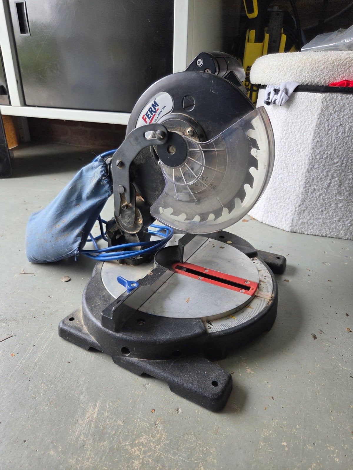 Ferm Afkortzaag FKZ-210N - 1200W, Ophalen, Gebruikt, Ferm, Afkortzaag