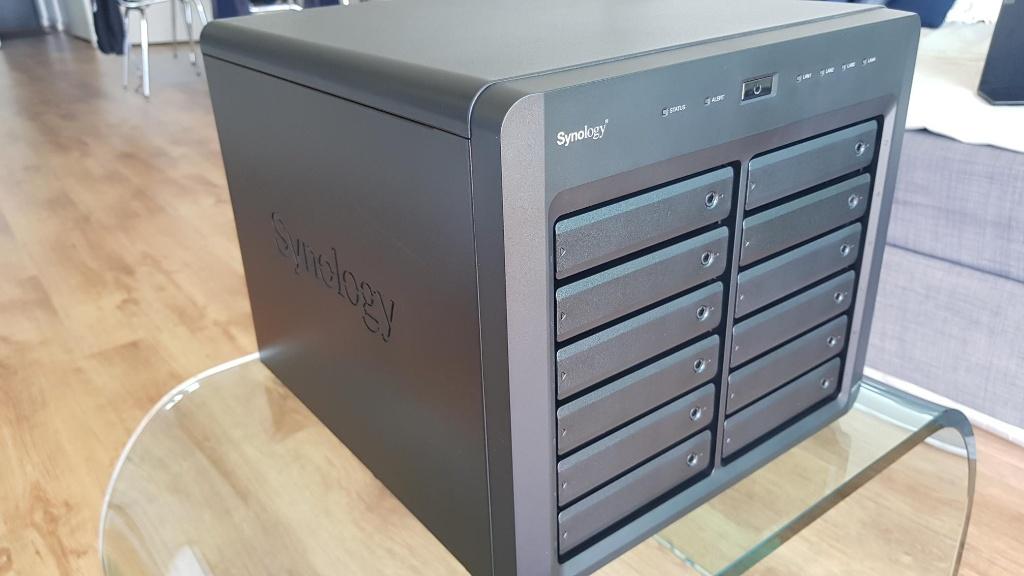 Synology DS3617xs 12-bay NAS + 60TB opslag (5 x Ironwolf), Ophalen, Zo goed als nieuw