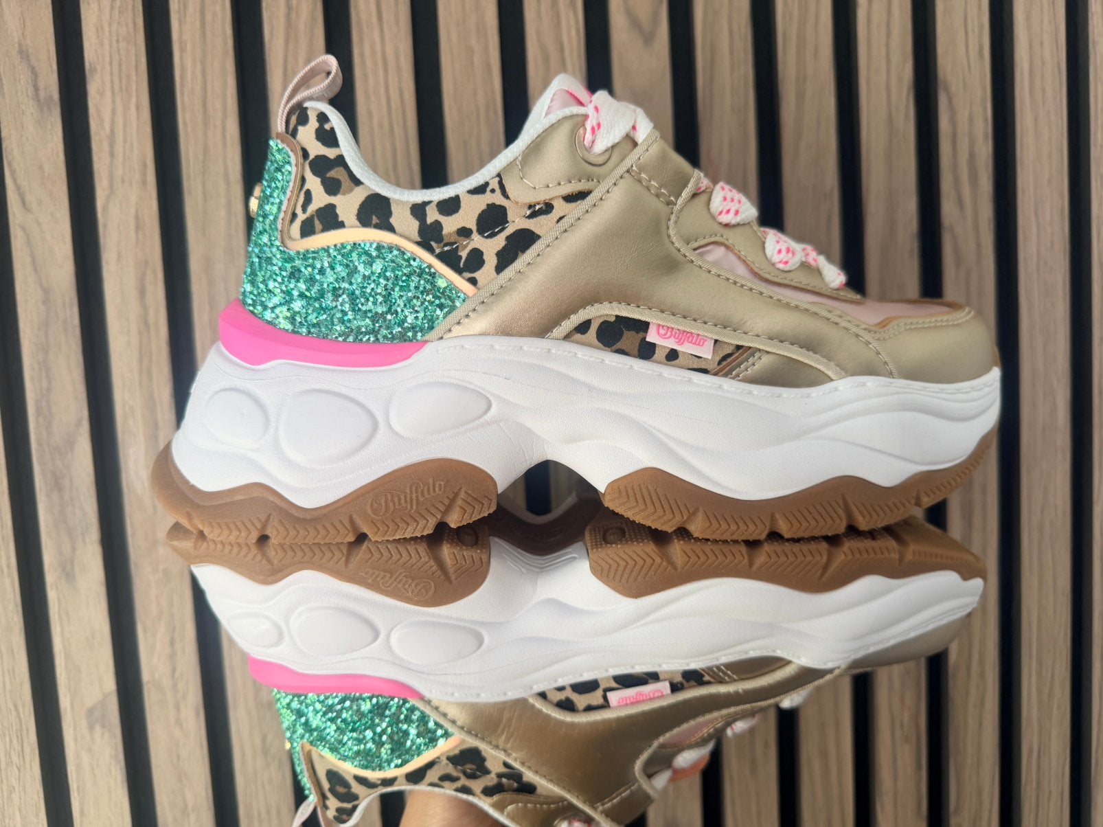 Stoere Buffalo sneakers – maat 37 (gold/pink/multi), Kleding | Dames, Nieuw, Ophalen of Verzenden, Sneakers of Gympen, Roze