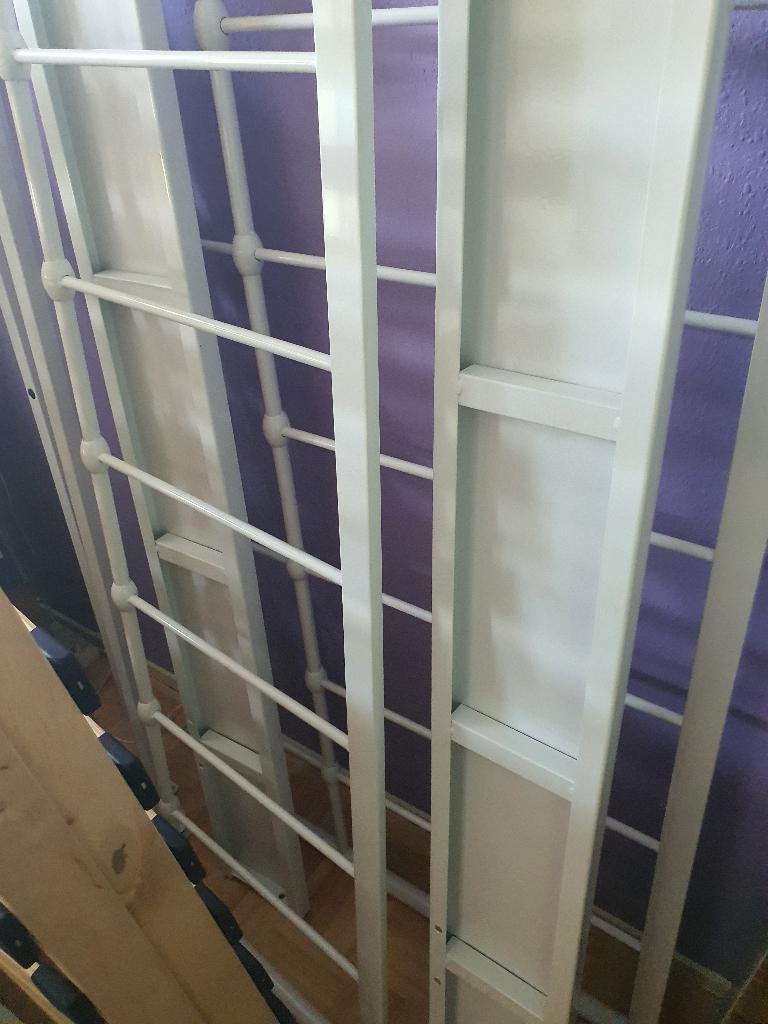 Metalen bed wit 160x200, Ophalen, Wit, Tweepersoons, Zo goed als nieuw