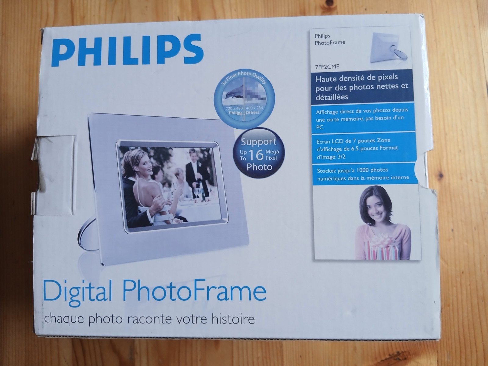 Philips Digital PhotoFrame 7FF2CME - Zo goed als nieuw, Audio, Tv en Foto, Fotografie | Digitale fotolijsten, Diavoorstelling